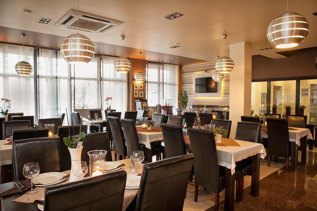 Planeta Hotel 梅尔诺 外观 照片