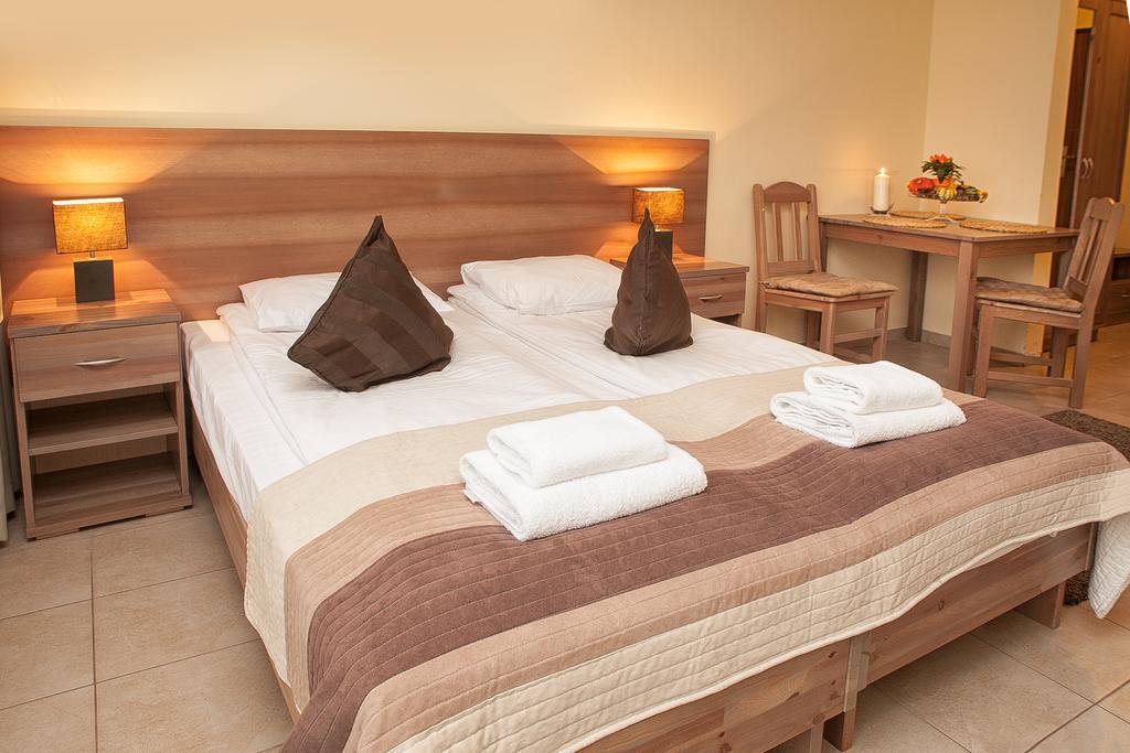 Planeta Hotel 梅尔诺 外观 照片